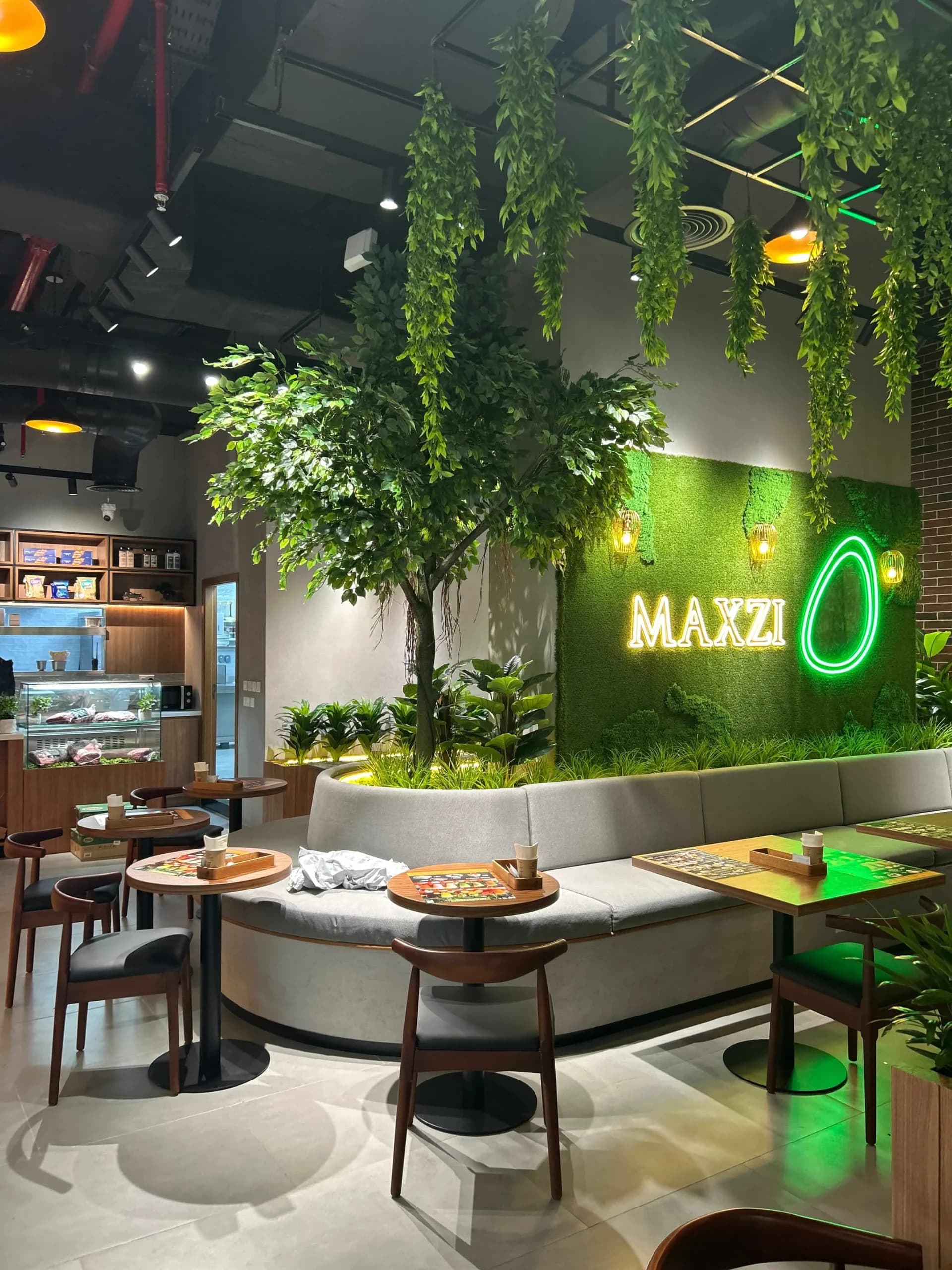 MAXZI — THE GOOD FOOD STORE